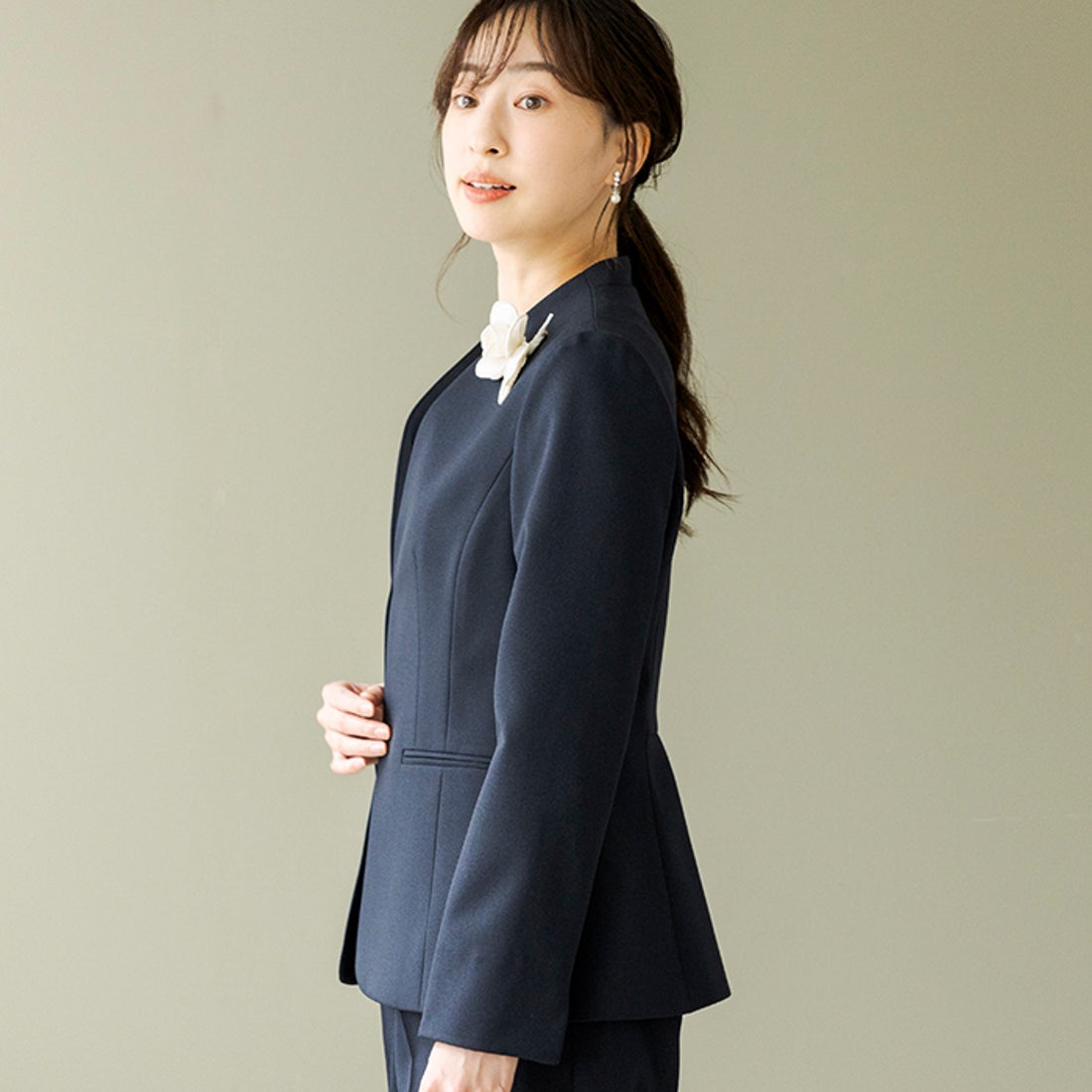 トウキョウソワール 東京ソワール WEB限定｜定番のネイビーパンツ