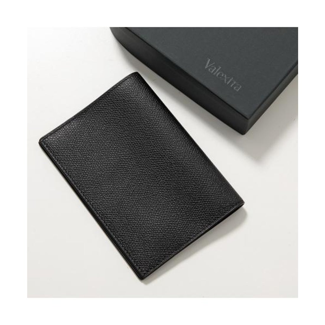 ヴァレクストラ Valextra Valextra パスポートケース