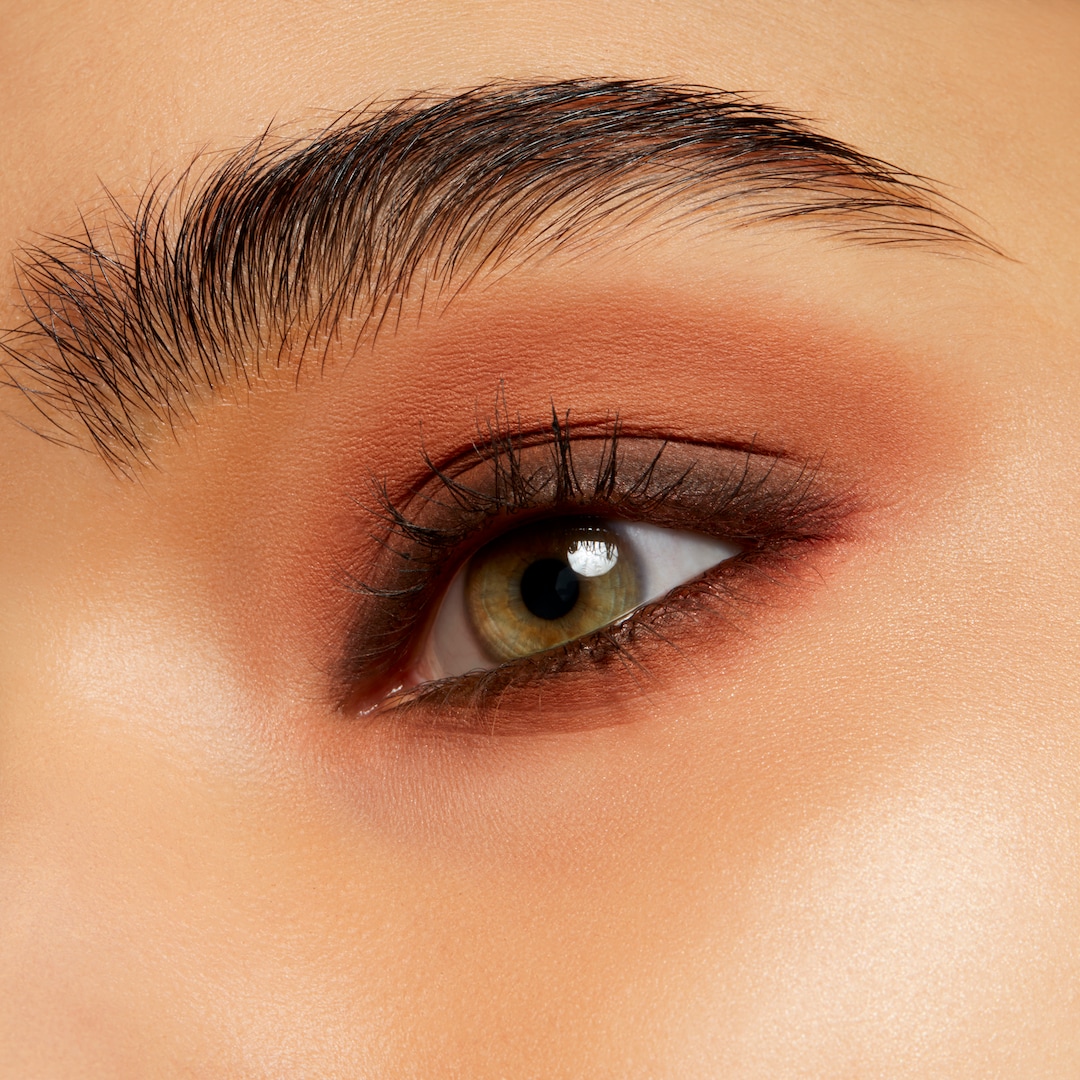 パウダー キス アイシャドウ | マック MAC Cosmetics 公式オンライン