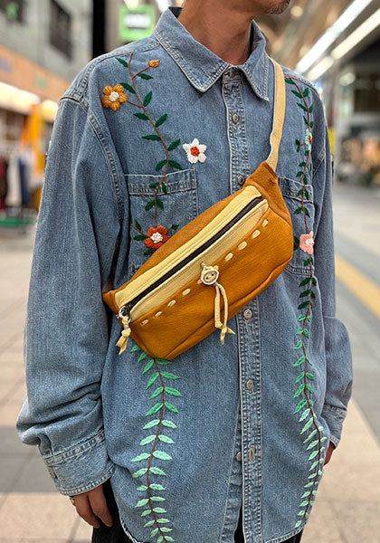 Nasngwam.× EARLY MORNING DEERSKIN BODY BAG / 鹿革バッグ | SEEK