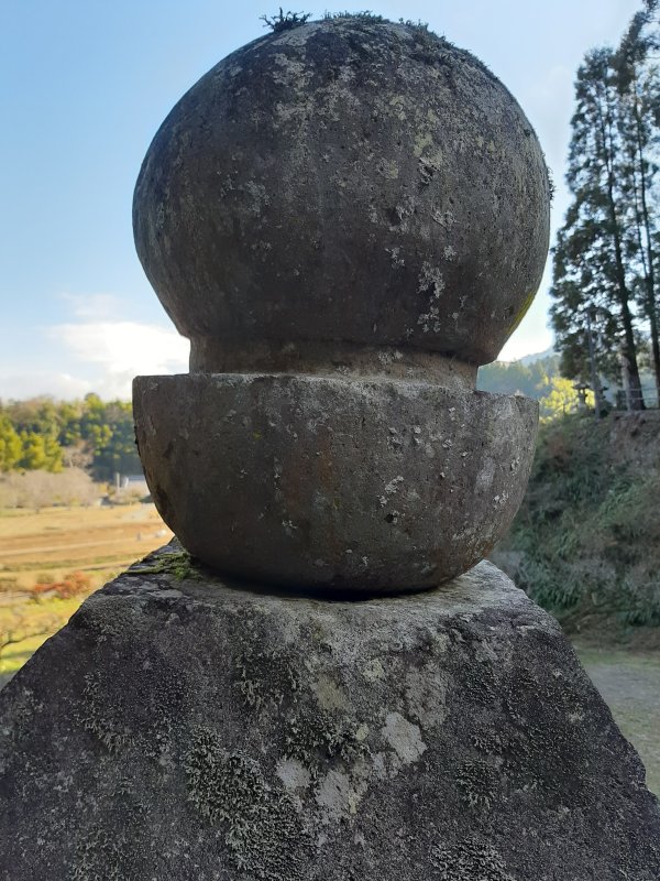 一石型？積み石型？五輪塔 | 国宝臼杵石仏