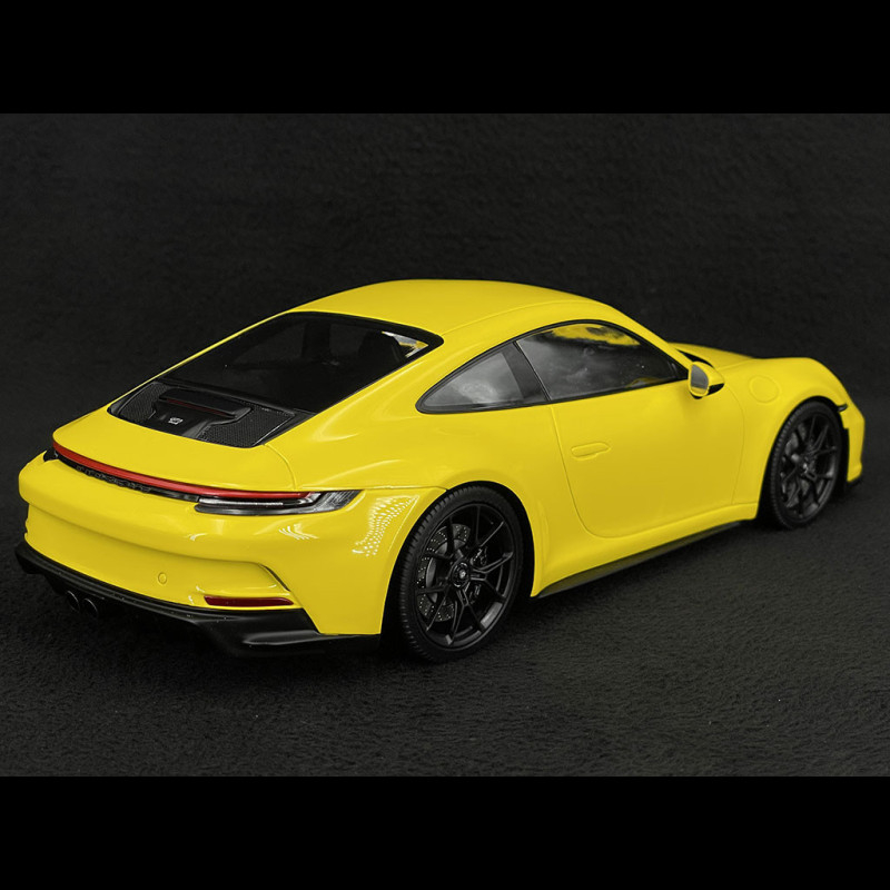 Porsche 911 GT3 Touring Type 992 2022 Racing Yellow 1/18