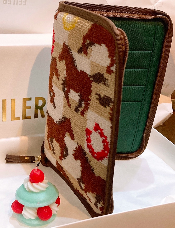 スプリントホース マルチケース SHO-236115（WEB限定）(ベージュ