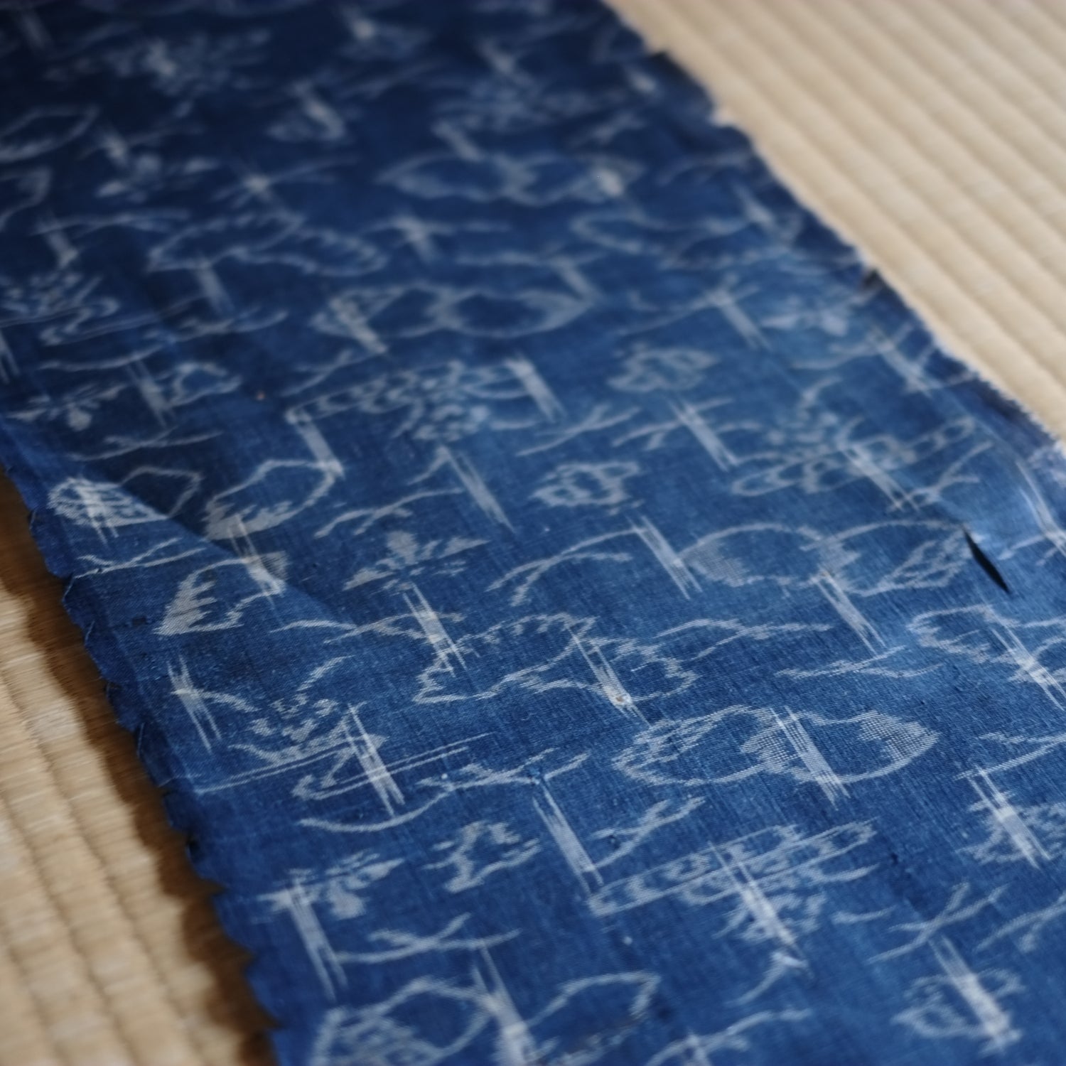 藍染古布 三つ巴 壁掛け 164×180 骨董 藍染古布 三つ巴 壁掛け 164×180