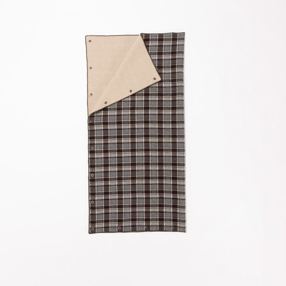 冬のキャンプでも活躍する、尾州伝統の再生ウールによるサスティナブル