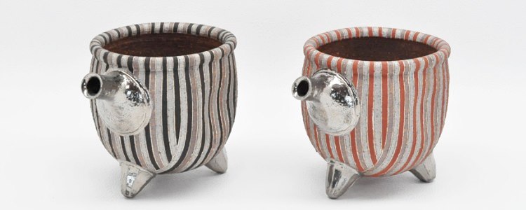 和雑貨 四季彩堂 オンラインショップ / 益子焼 三つ足酒器 線文彩