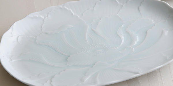 青白磁牡丹彫｜有田焼なら賞美堂本店オンラインショップ