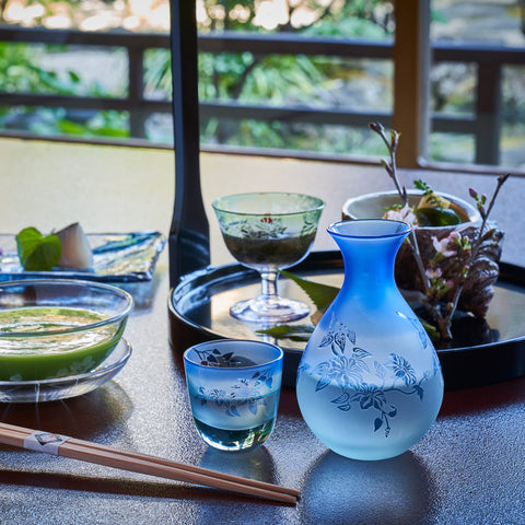 彫刻 夢柄子 鉄線紋 酒器三点揃 グリーン/ブルー 盃55ml 徳利210ml