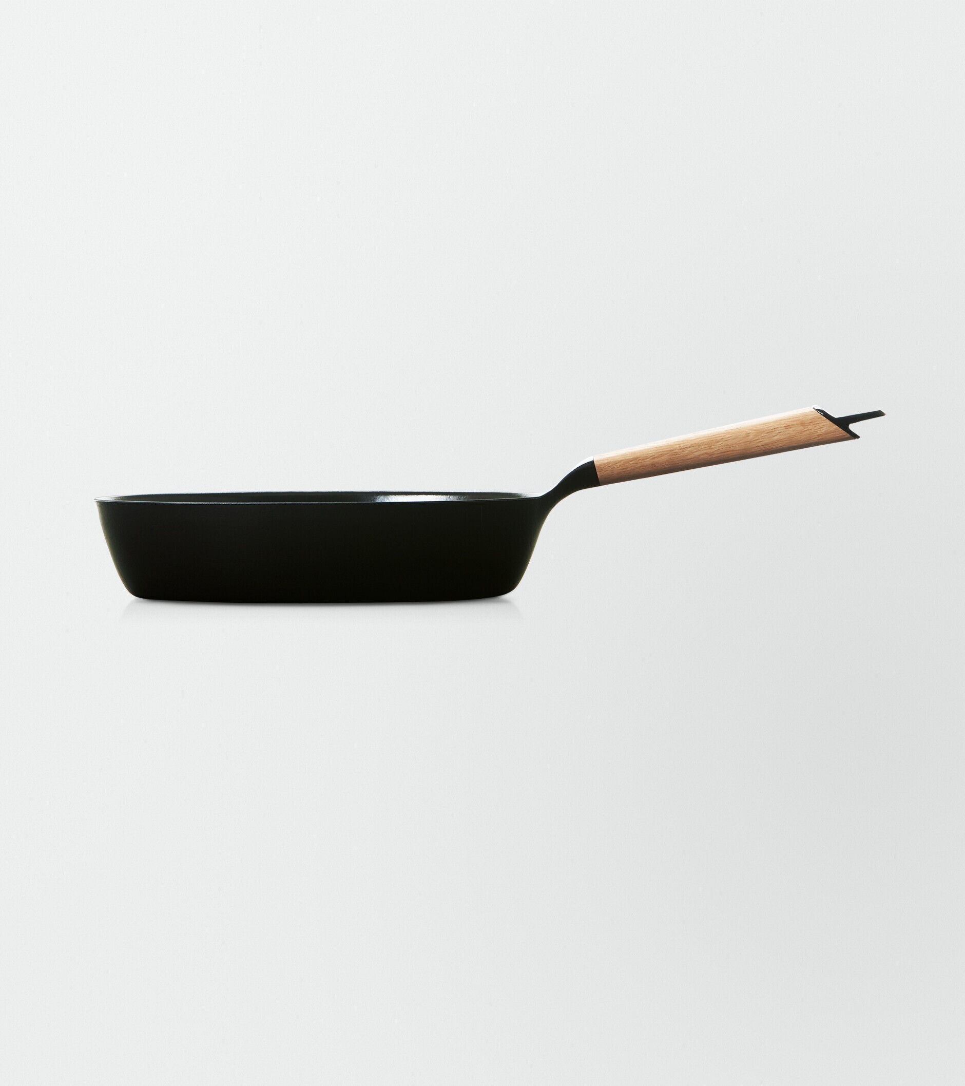 フライパン 28cm DEEP[オーク］ | バーミキュラ公式オンラインショップ