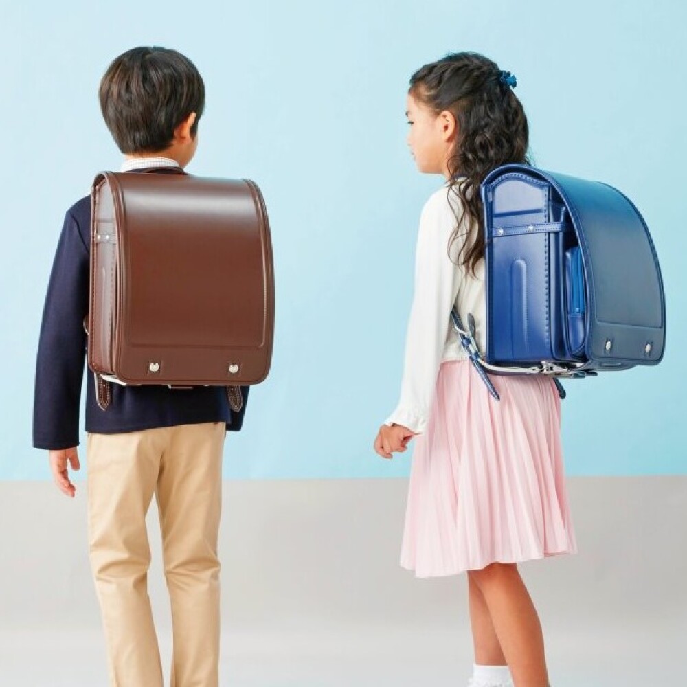 ファミリアのランドセル🎒期間限定で全色ご覧いただけます