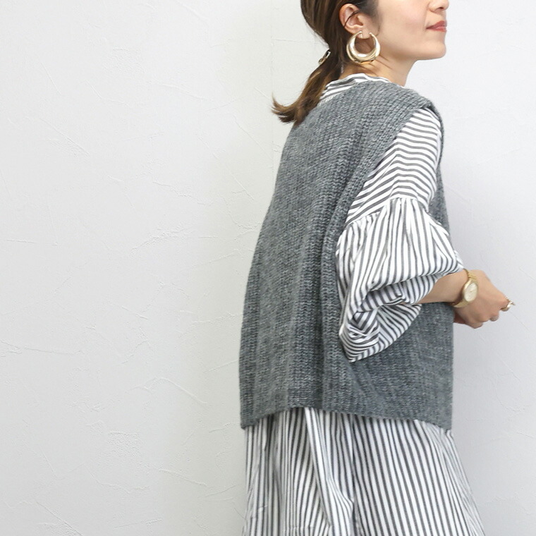 Aletta vita ベスト Vネック ノーカラー レイヤード カジュアル ニット