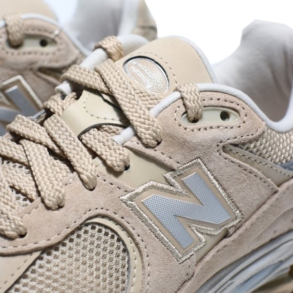 New Balance（ニューバランス） New Balance 2002 ML2002R2 ベージュ