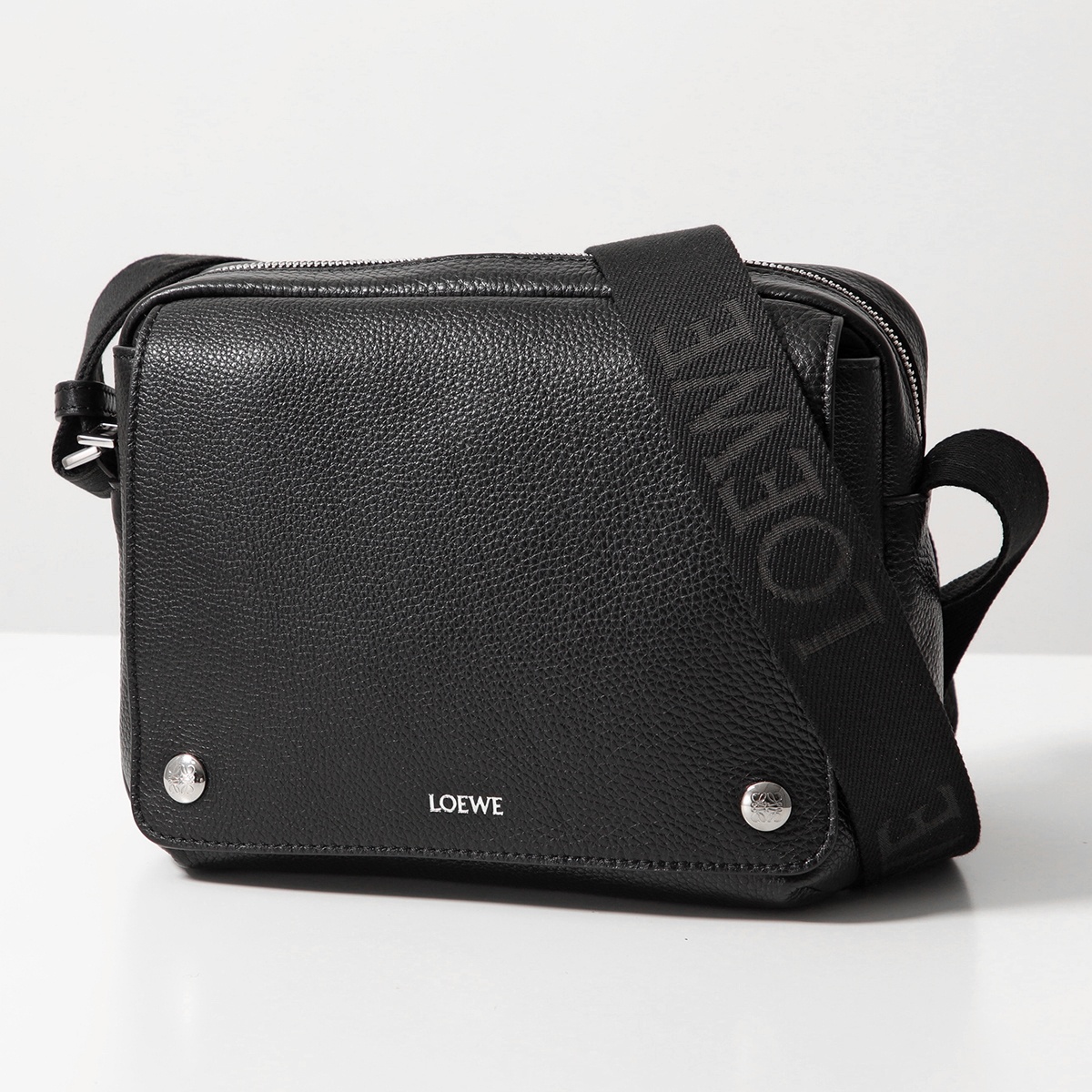 LOEWE（ロエベ） ショルダーバッグ PEBBLE MESSENGER ペブル