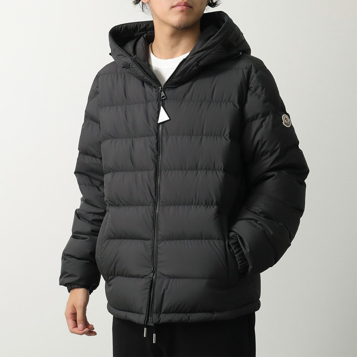 MONCLER（モンクレール） ダウンジャケット LAVERAET ラヴェラート