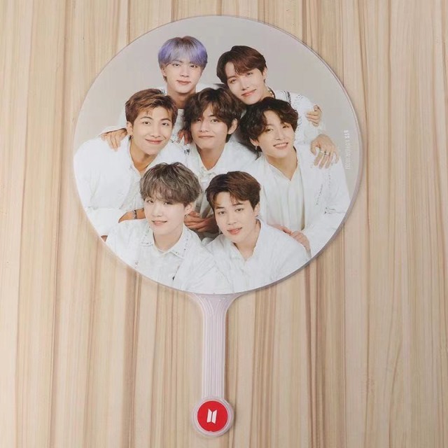 送料無料 BTSグッズ うちわ 団扇 防弾少年団 写真 応援グッズ SPEAK