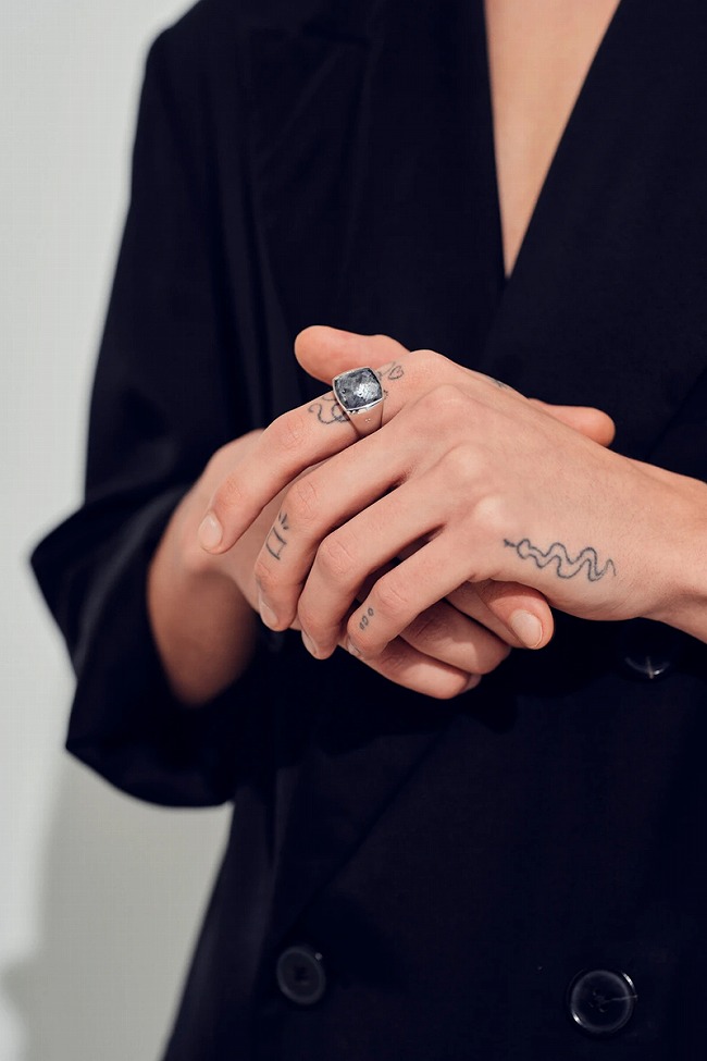 TOM WOOD（トムウッド） Cushion Larvikite クッション・ラルビカイト