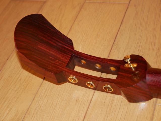 三味線専門店 駒吉 / 紅木民謡三味線(新品)正寸、トチ有 [MN-9]