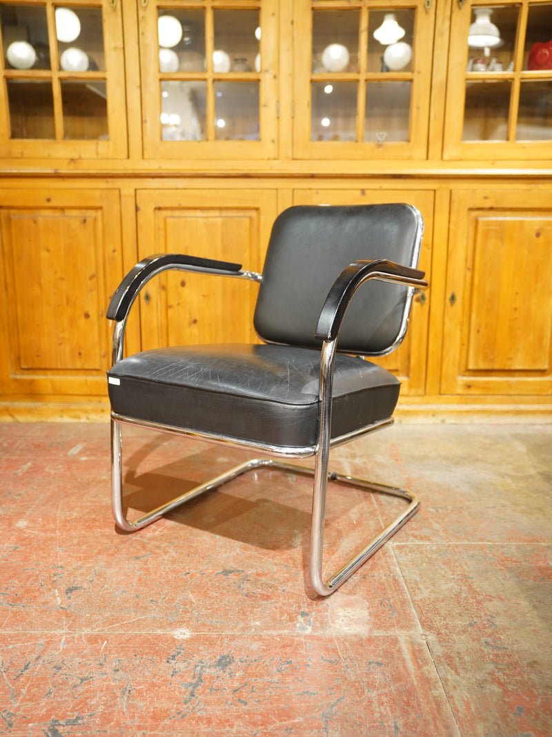 SEATING