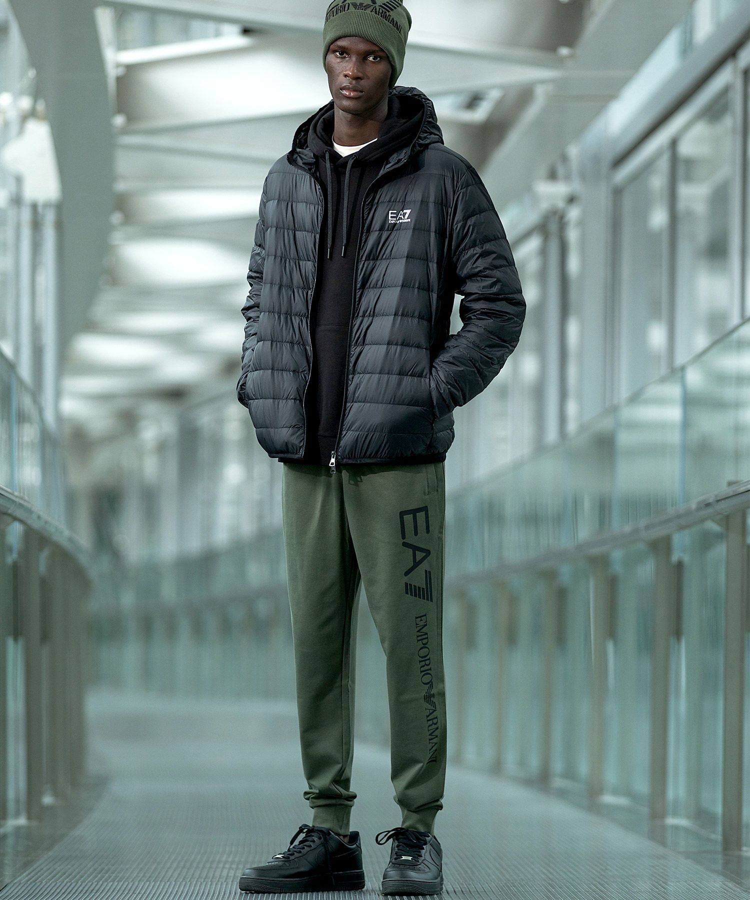 000000036527-10-l.jpg?t=