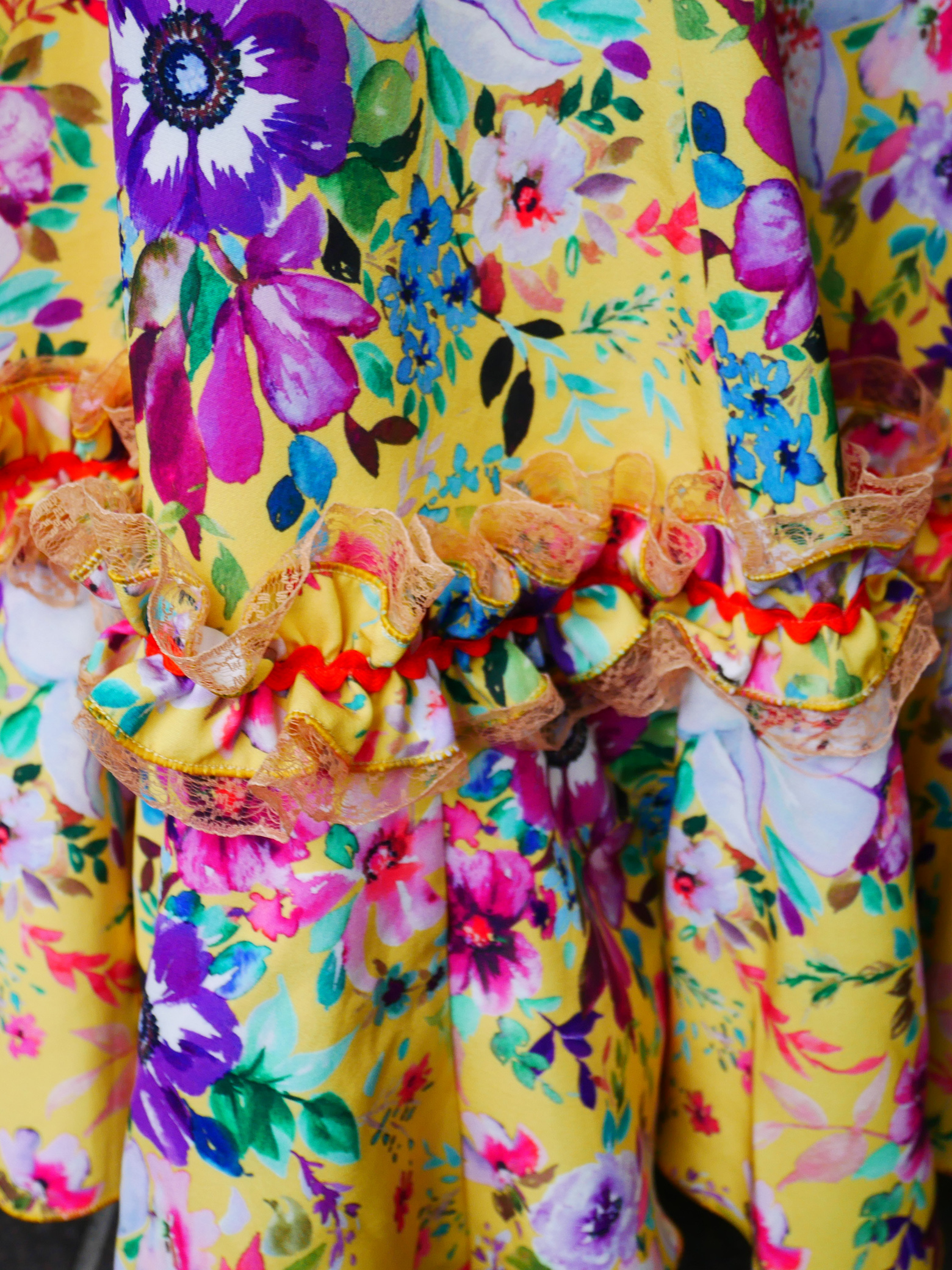 Sonia Johnes | フラメンコ衣装のソニア・ジョーンズ 公式ブランドサイト