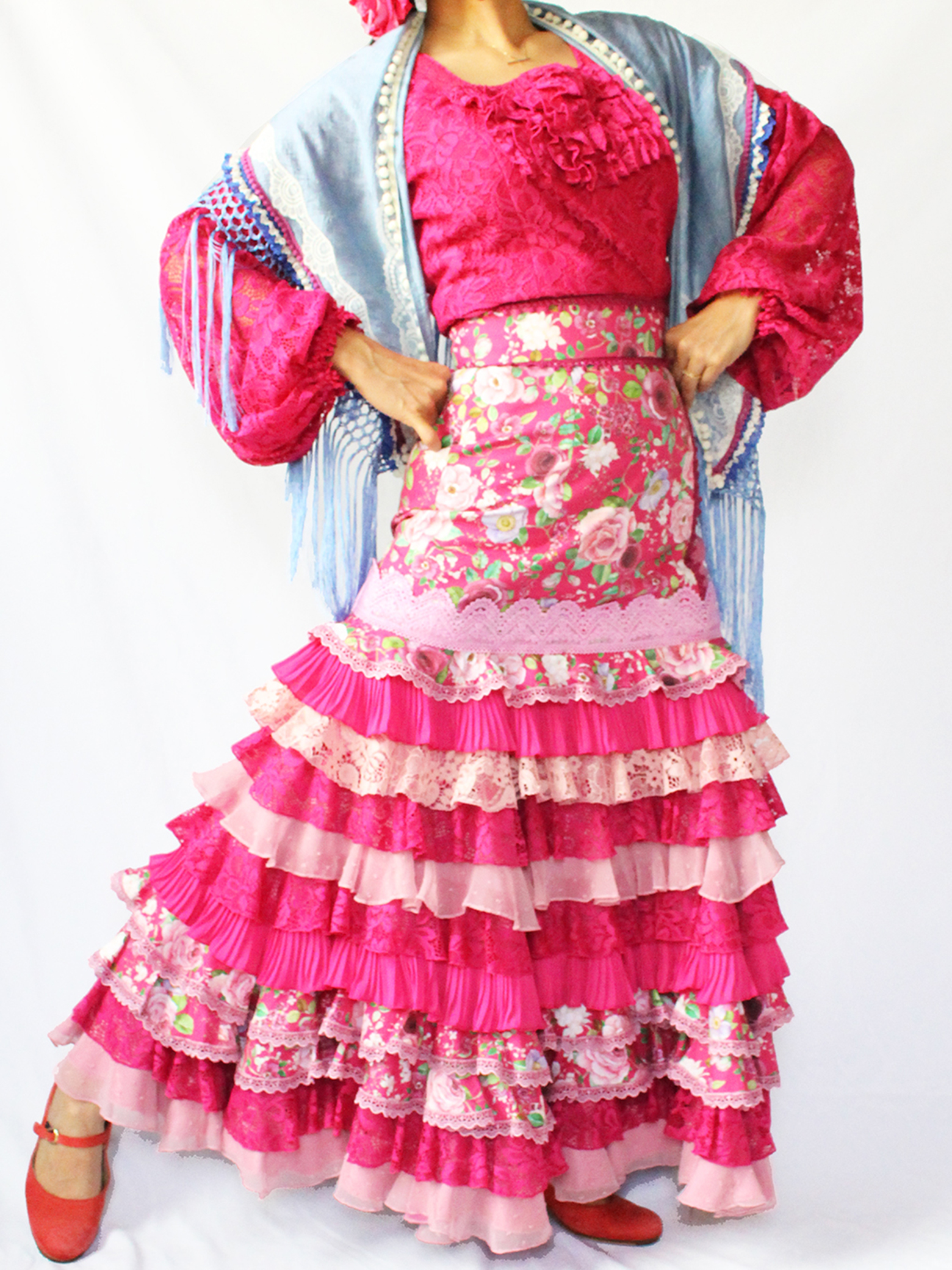 Sonia Johnes | フラメンコ衣装のソニア・ジョーンズ 公式ブランドサイト