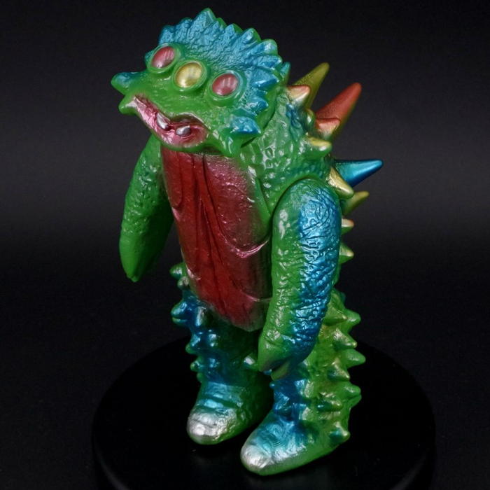 ブルマァクの「電波怪獣ビーコン」がレトロな装いで登場！ | sofvi.tokyo