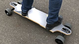 サス搭載の本格オフロード対応電動スケボーが安い！WINboard Spark X