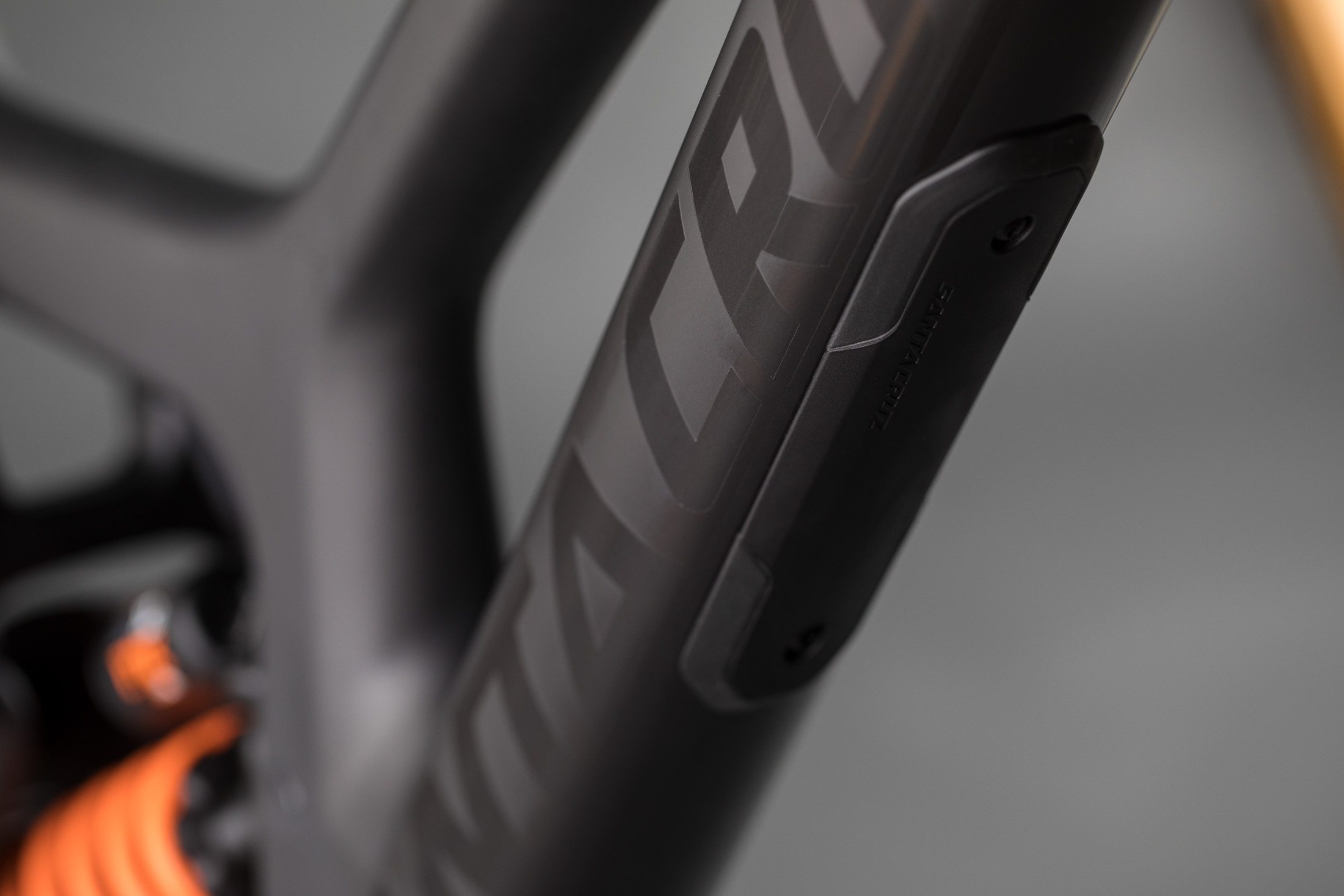 公式】Santa Cruz (サンタクルズ) V10 7 [2024 Color] - | Santa Cruz