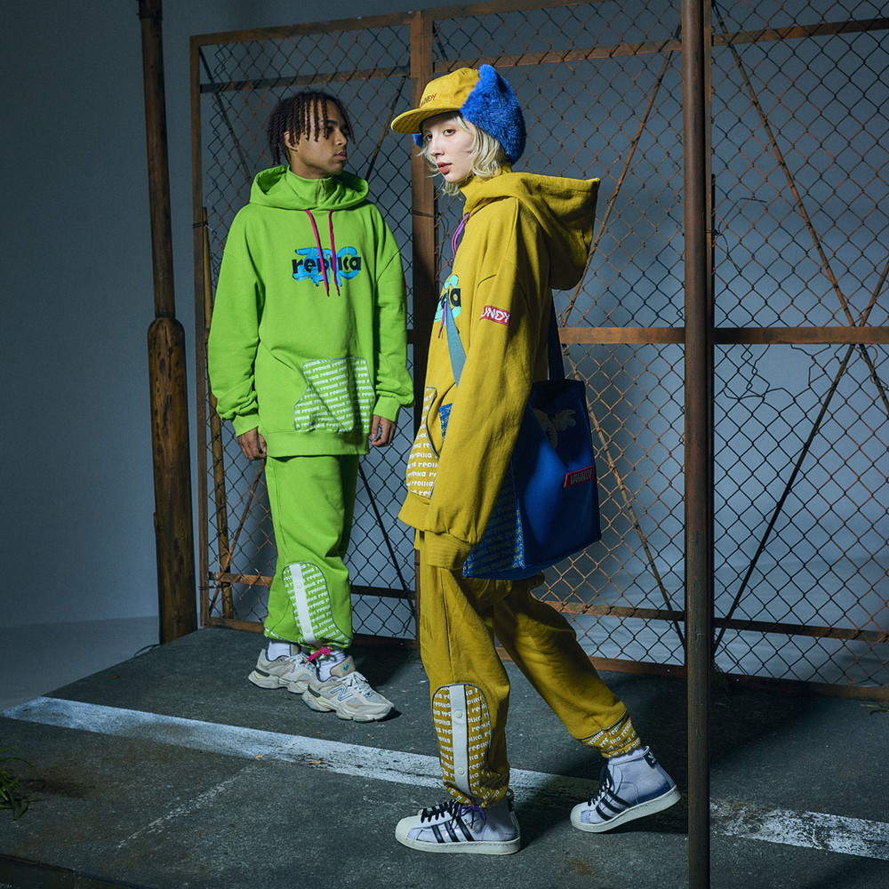 商品詳細ページ | Vaundy ONLINE STORE | Logo Hoodie “replica ZERO