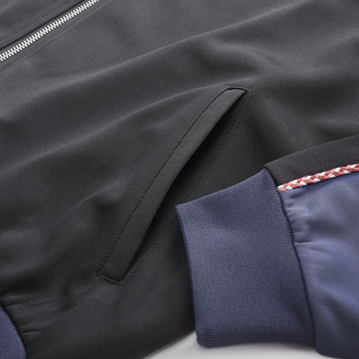 商品詳細ページ | ヨルシカ official store | 盗作再演 ジップアップ