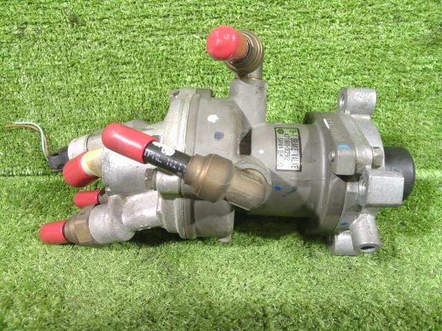エアブレーキバルブ S4716-03292 FC7JKAA レンジャー 対応 高品質中古