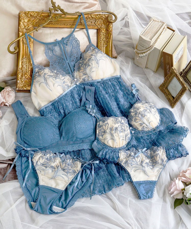 リアナ カップ付キャミソール（スリップ・キャミソール） | Risa Magli