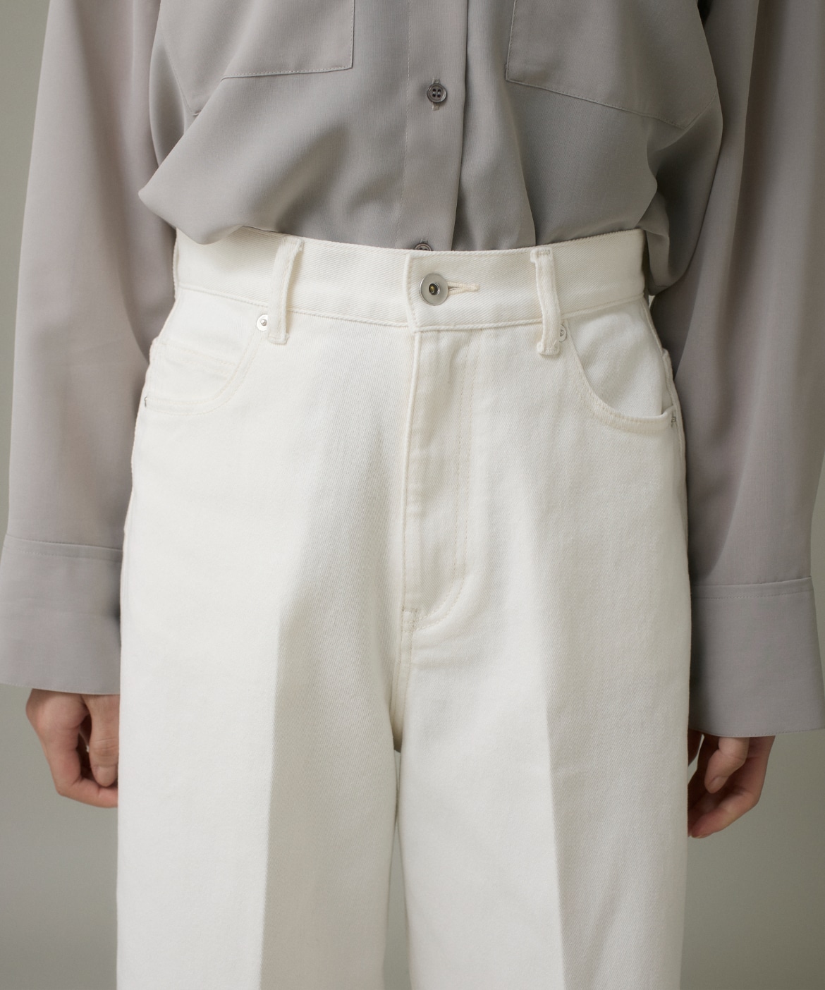 ホワイトデニムワイドパンツ｜DAY by DAY It's international