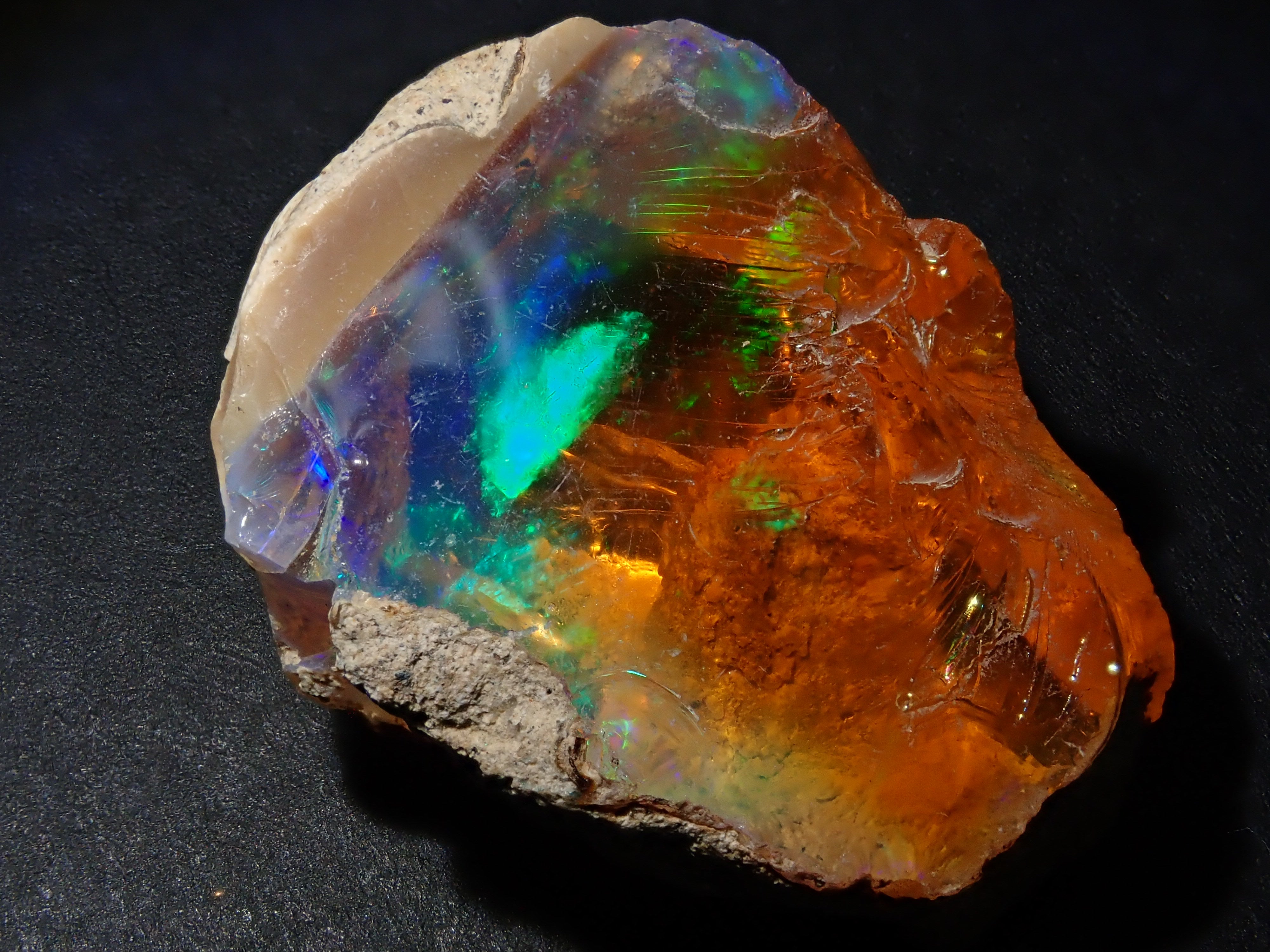 エチオピア産オパール 24.319ct原石