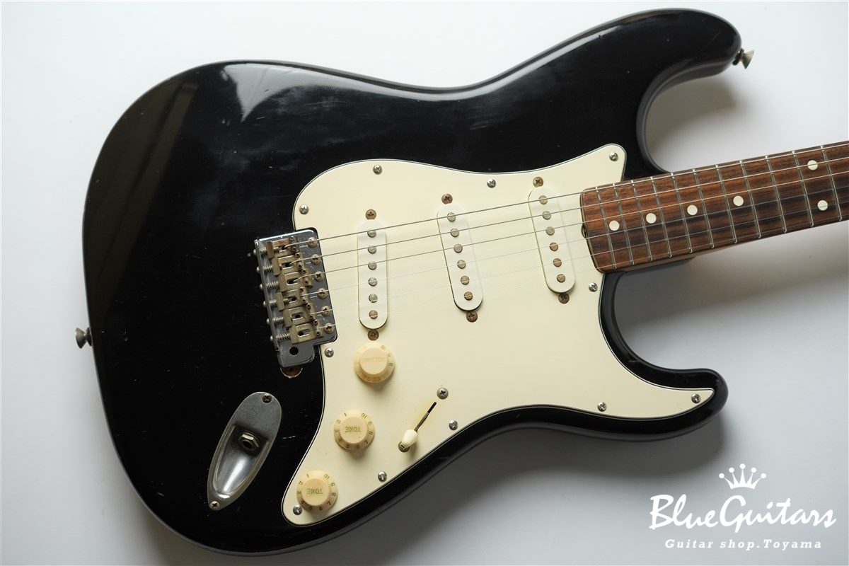 Fender JAPAN ST62-85 - Black | Blue Guitars Online Store