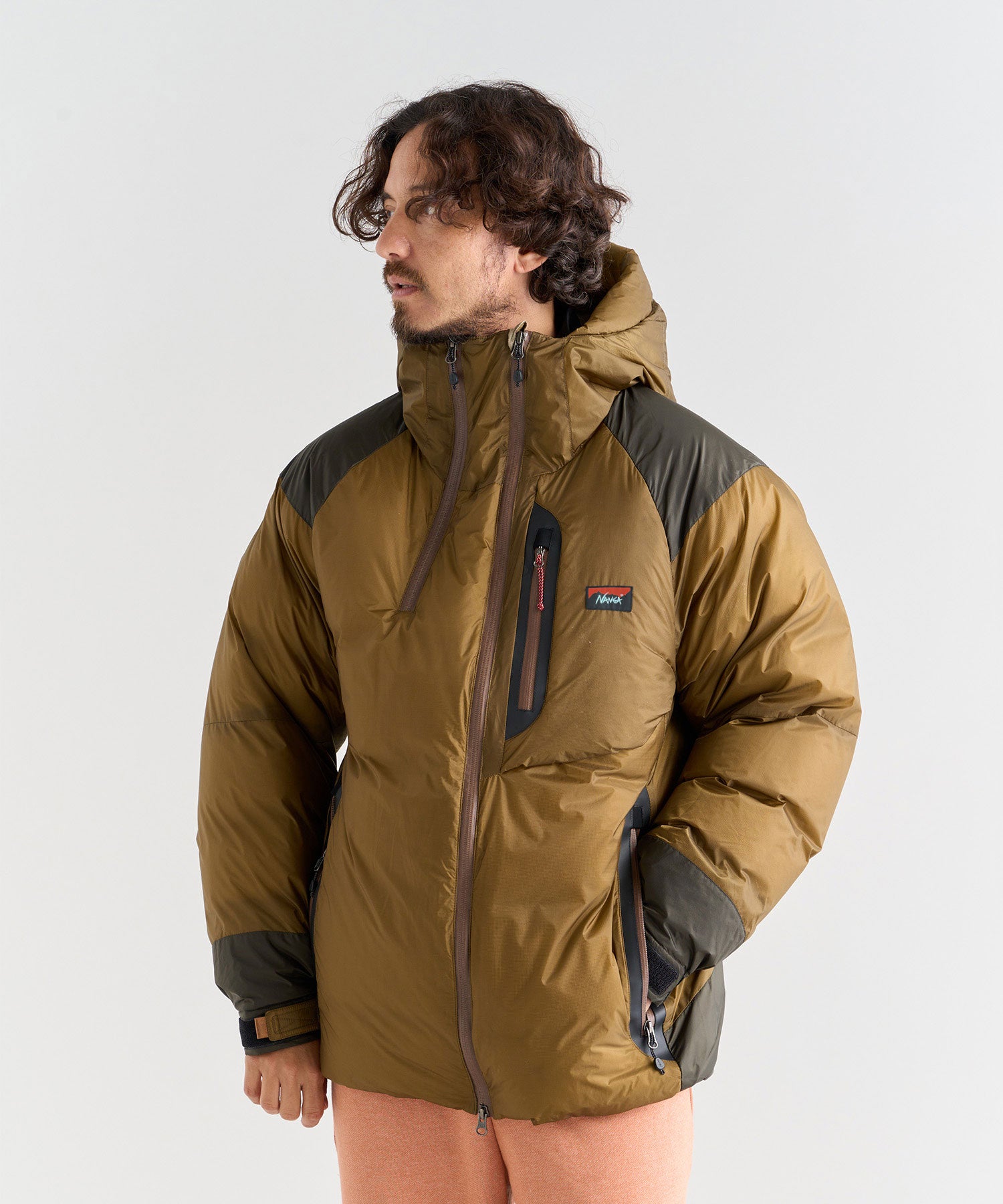 オーロラテックスライト ダウンジャケット ミカミ (メンズ) – NANGA