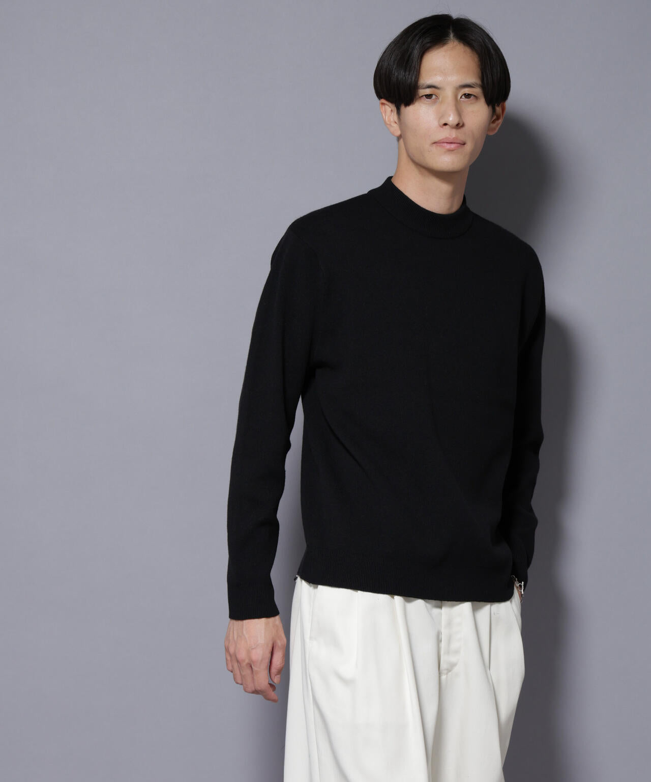 シルク混モックネックニット