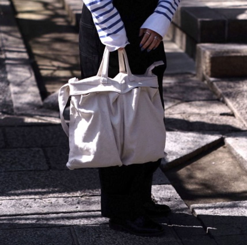 Truck - Helmet Bag -｜SLOW – スロウ 公式ECサイト | 革製のバッグ