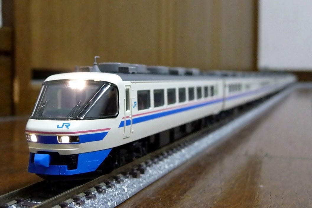 TOMIX JR 485系特急電車(スーパー雷鳥)基本A・B・増結セット全部入線