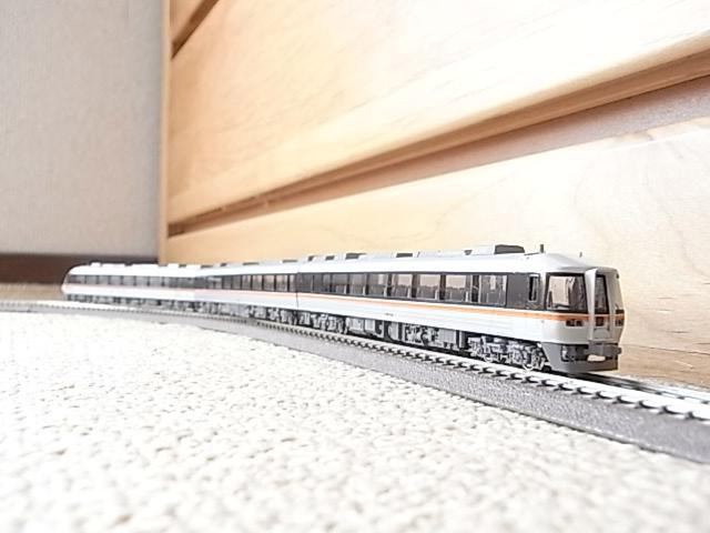 KATO キハ85系増結セットも増備して | 緩行線