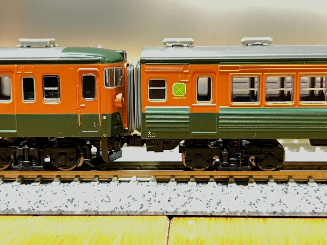 113系0番台近郊形電車+サロ111-902湘南色 | 蓬屋楽描帖(よもぎや