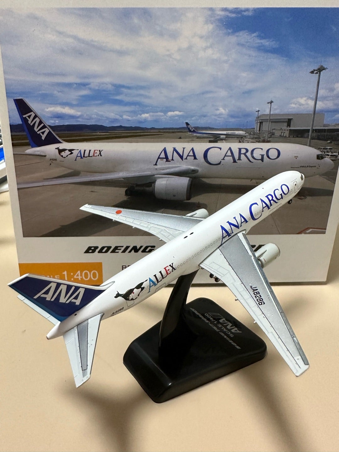 ANA CARGO Boeing 767-300BCF 1/200スケール ANA Cargo Boeing 767-300