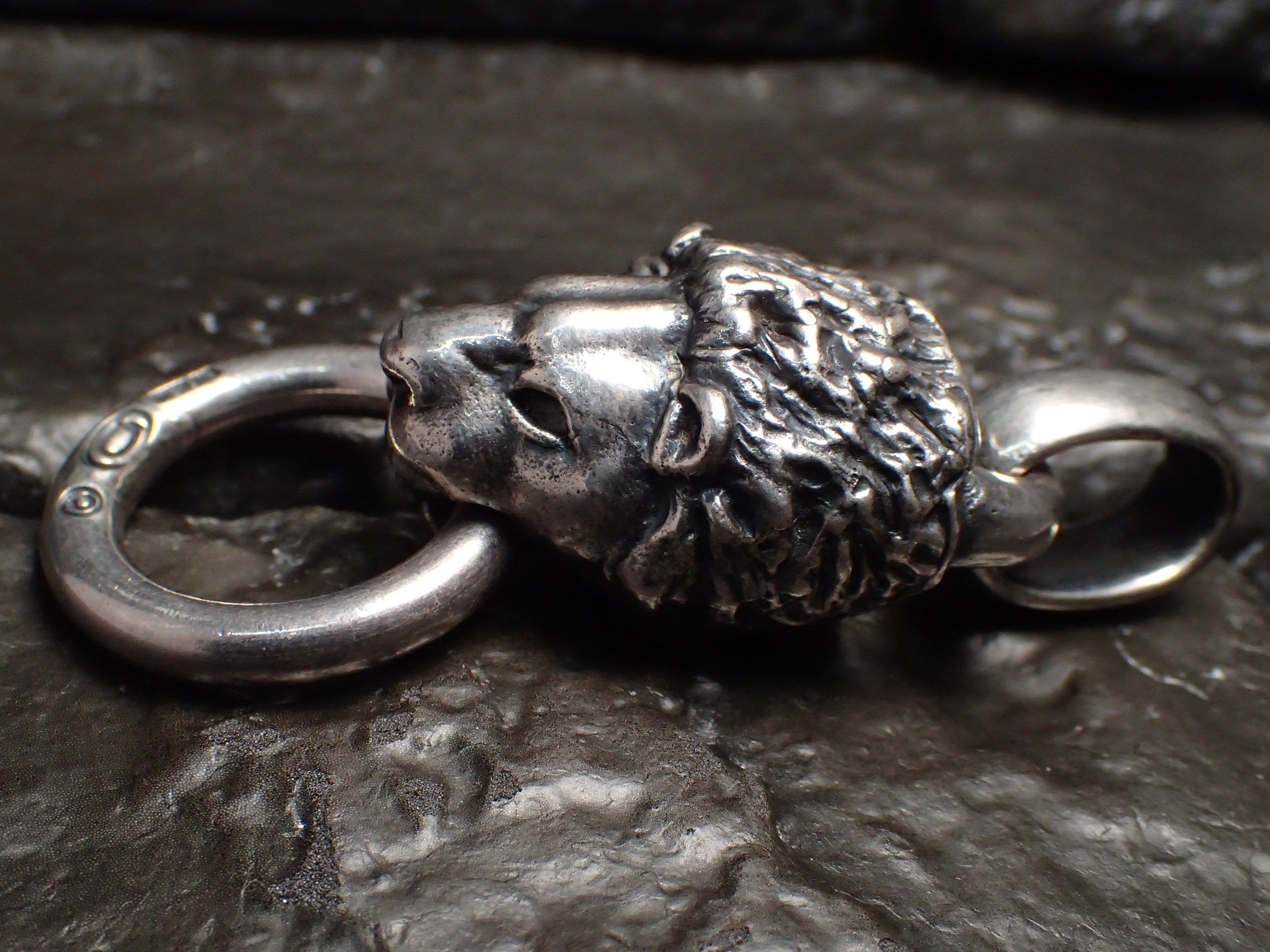 GABORATORY(ガボラトリー)オールドラージライオンペンダントウィズ