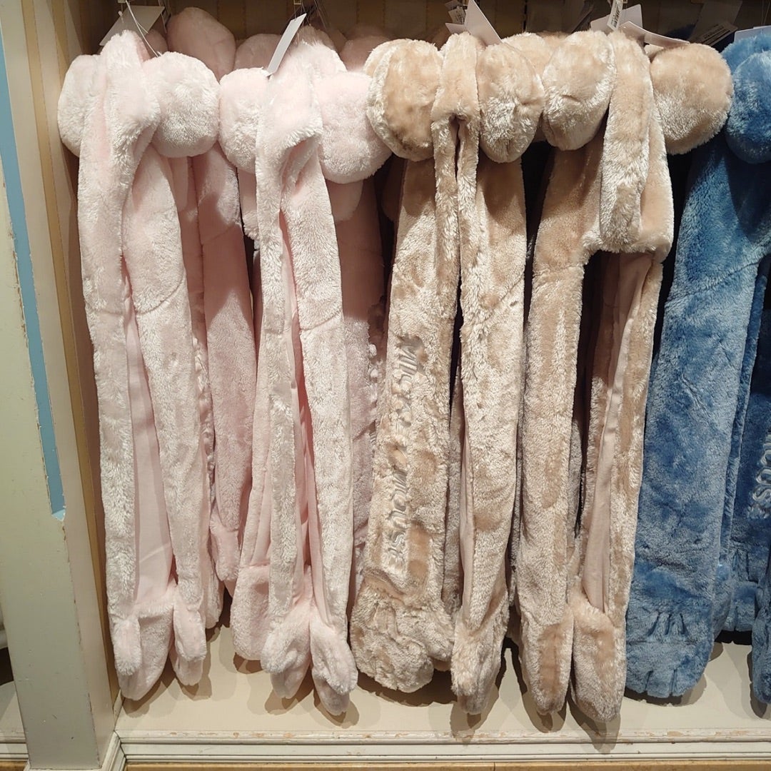 あったかく可愛い♡ 東京ディズニーリゾート ミッキーデザインマフラー