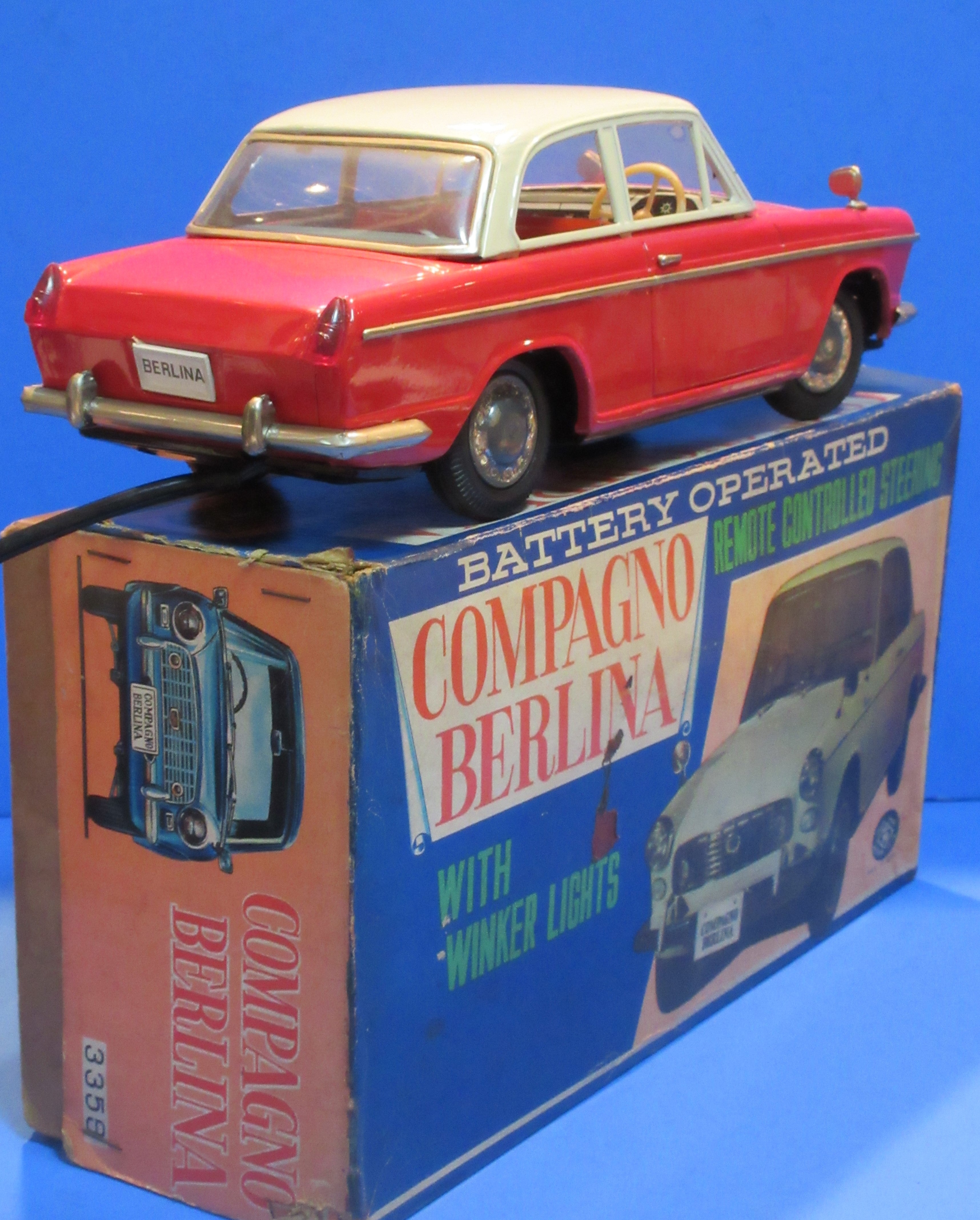 ☆1964年増田屋ダイハツ コンパーノ ベルリーナ ～ ブリキ自動車