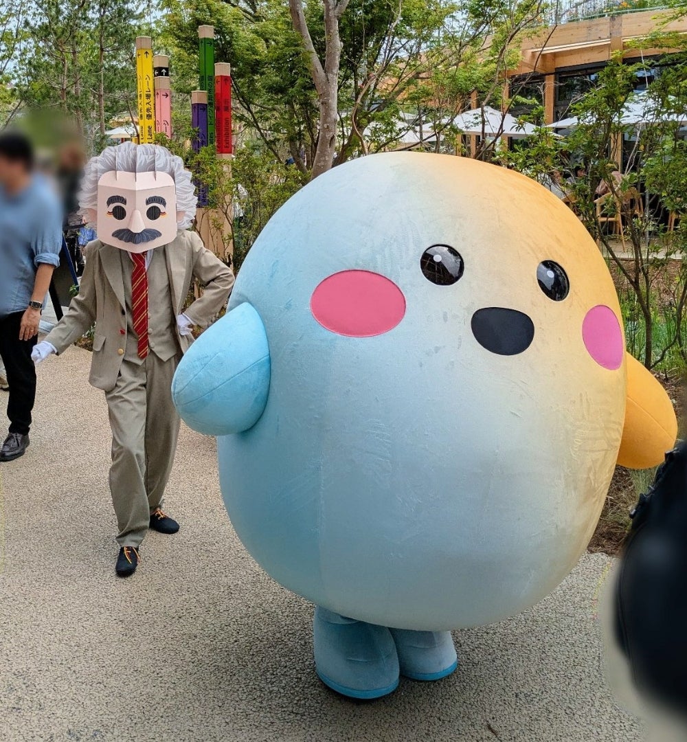 万博 ルクセンブルク ピンバッジ