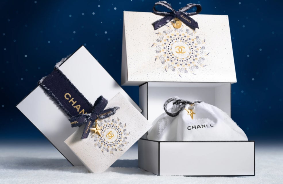 シャネル ホリデー2025CHANEL ギフトラッピングカメリア チャーム