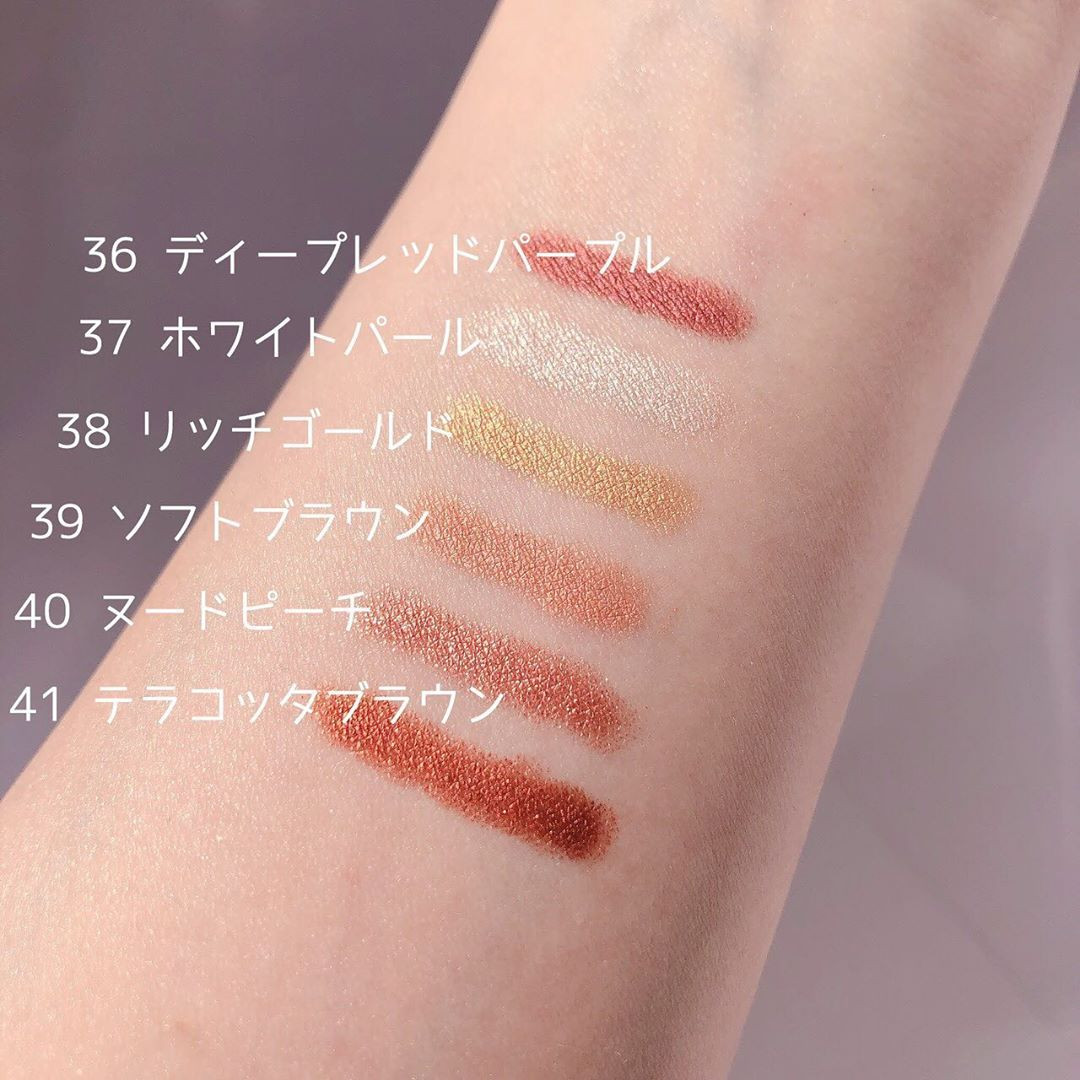 洒落見えカラーが必見！ ローラ メルシエの名品「キャビアスティック