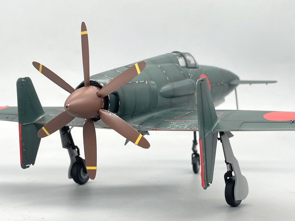 機体にウエザリングとチッピングを入れて震電『ゴジラ-1.0』ver.完成