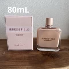 GIVENCHY イレジスティブル オーデパルファムヌードベルベット 80mL